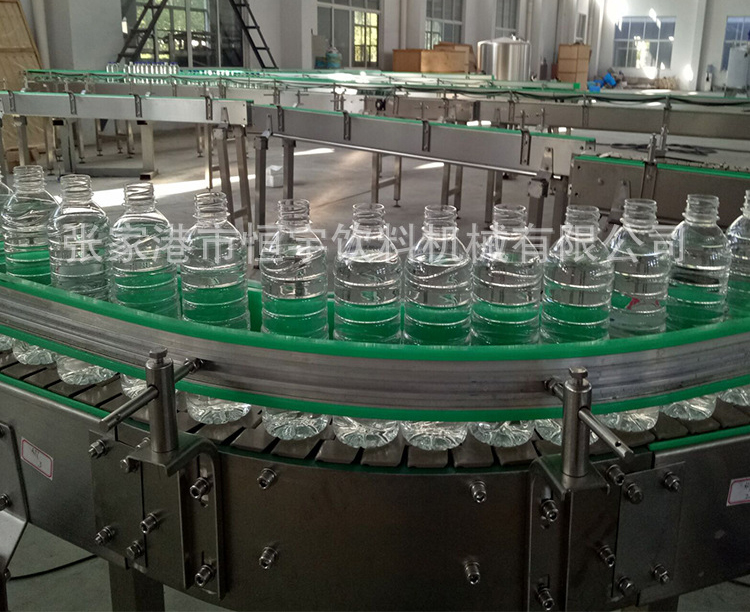 國產(chǎn)含氣碳酸飲料灌裝機(jī)要走自己的道路