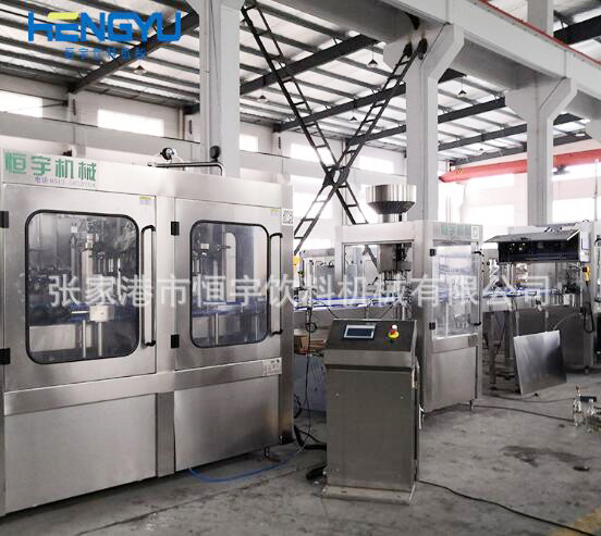 含氣飲料灌裝機(jī)