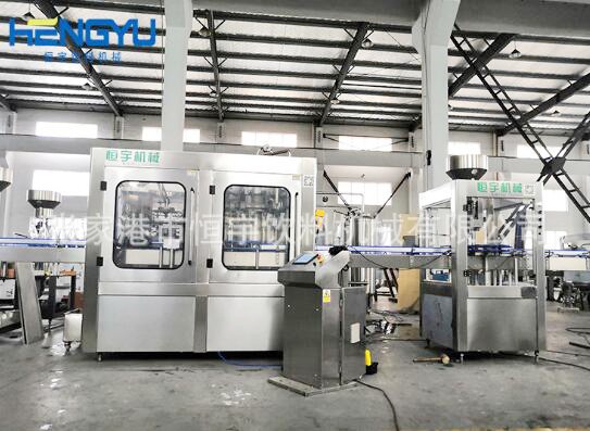 含氣蘇打水灌裝機(jī)