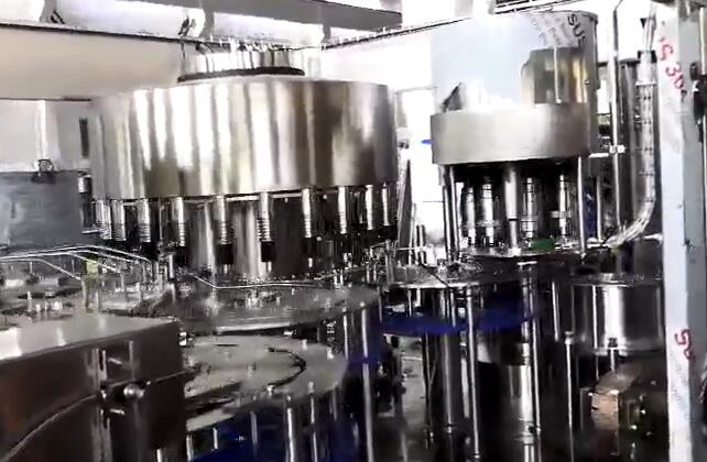 礦泉水生產(chǎn)線(xiàn)